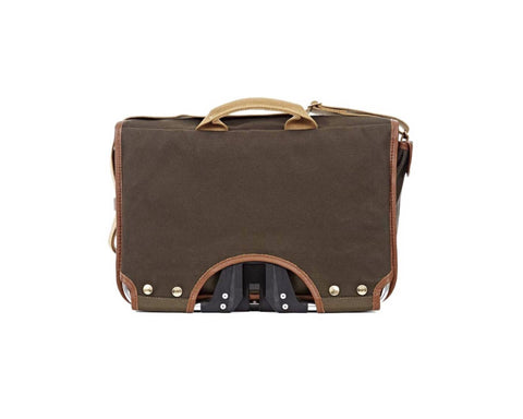 Brompton Game Bag - Waxed Peat Green, avec structure et housse imperméable
